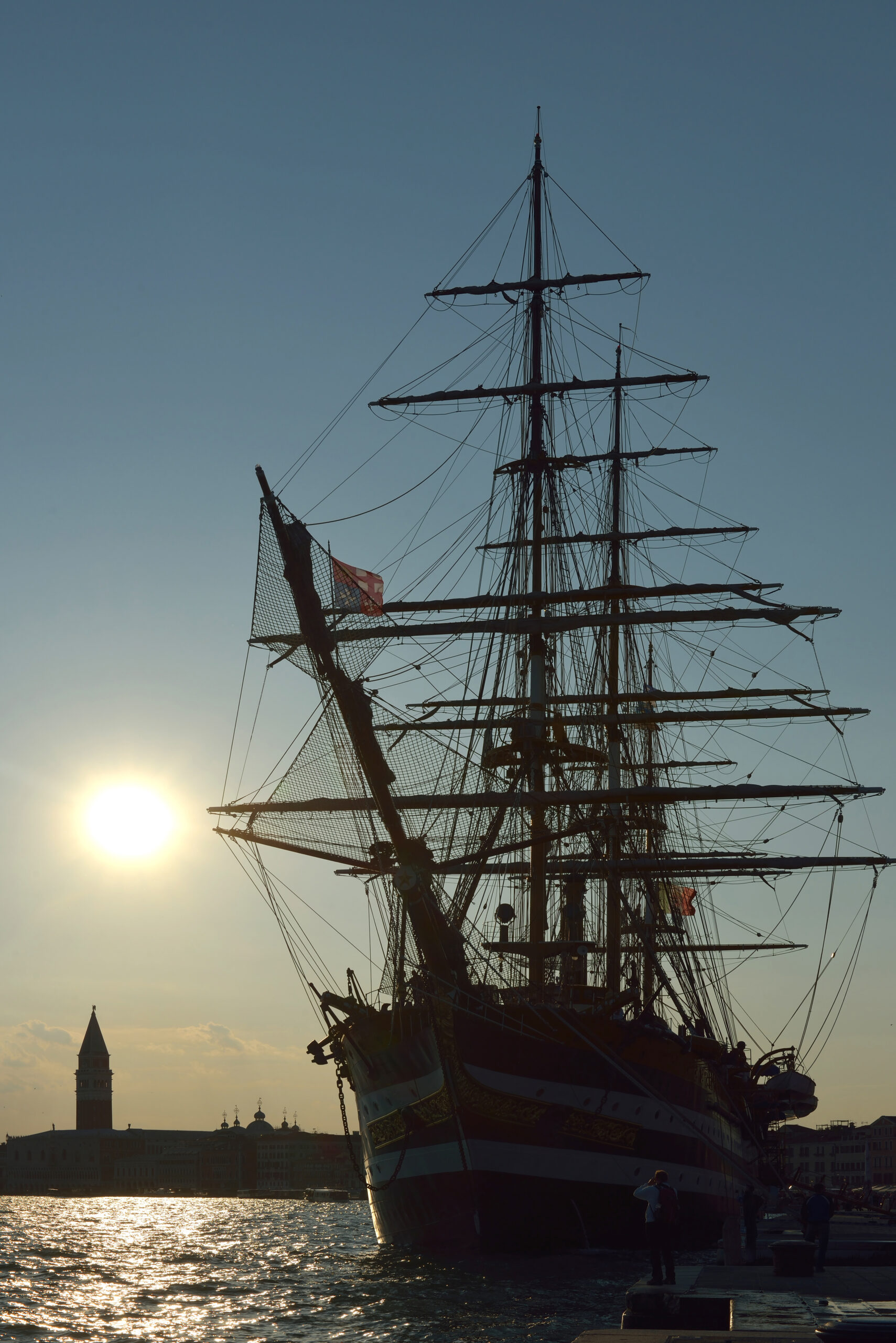 Nave scuola Amerigo Vespucci a Venezia